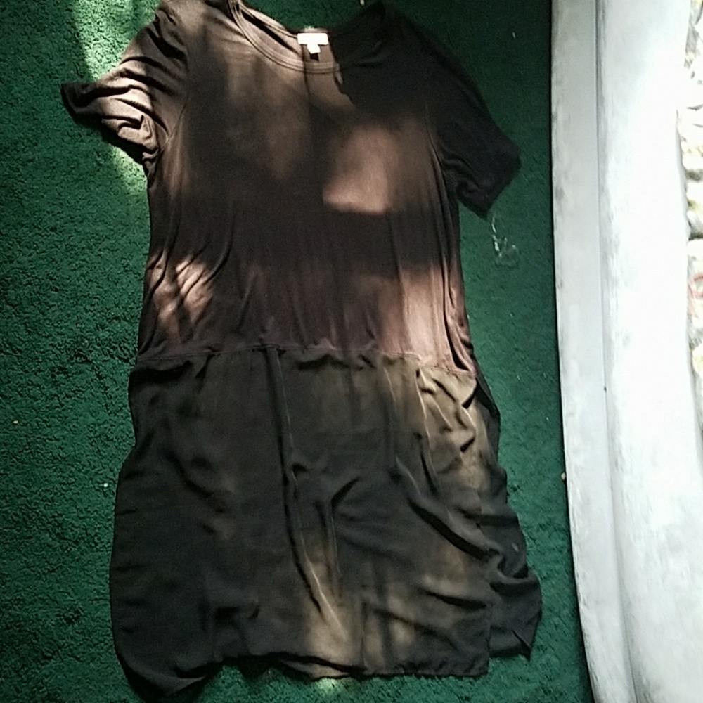 Black top with shearing detail on the bottom